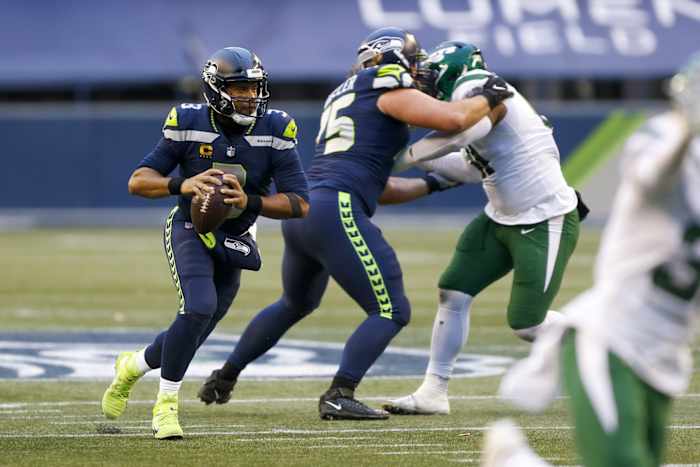 Russell Wilson 1 © Joe Nicholson  2020 Dec 13